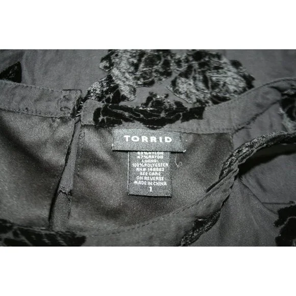 Torrid Womens Size 1X Black Burnout Velvet Halter Top Rose Whimsygoth Romantic - Picture 2 of 6